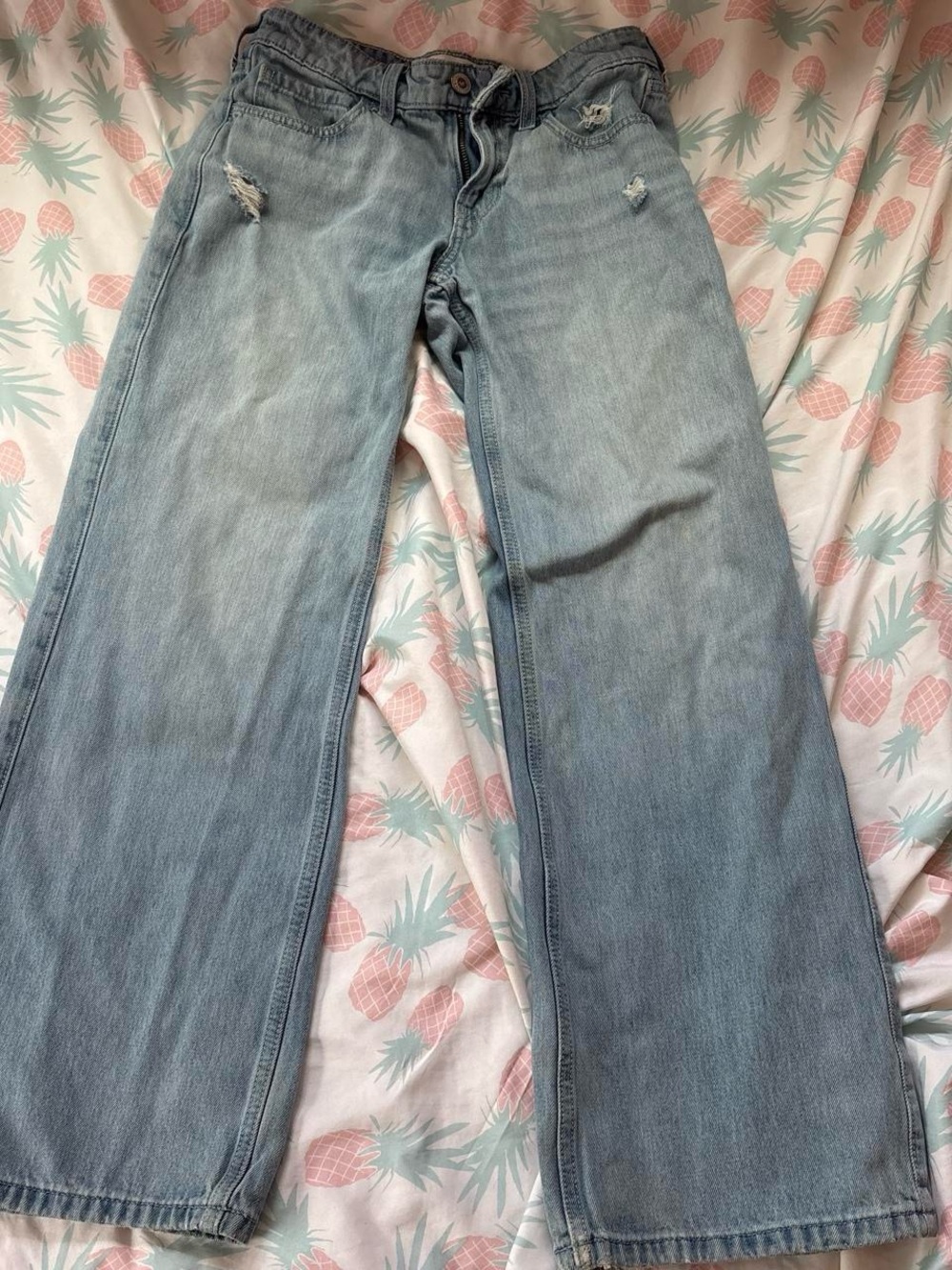 Light Blue Low rise Wide-Leg Hollsiter Women’s Jeans slightly distressed
